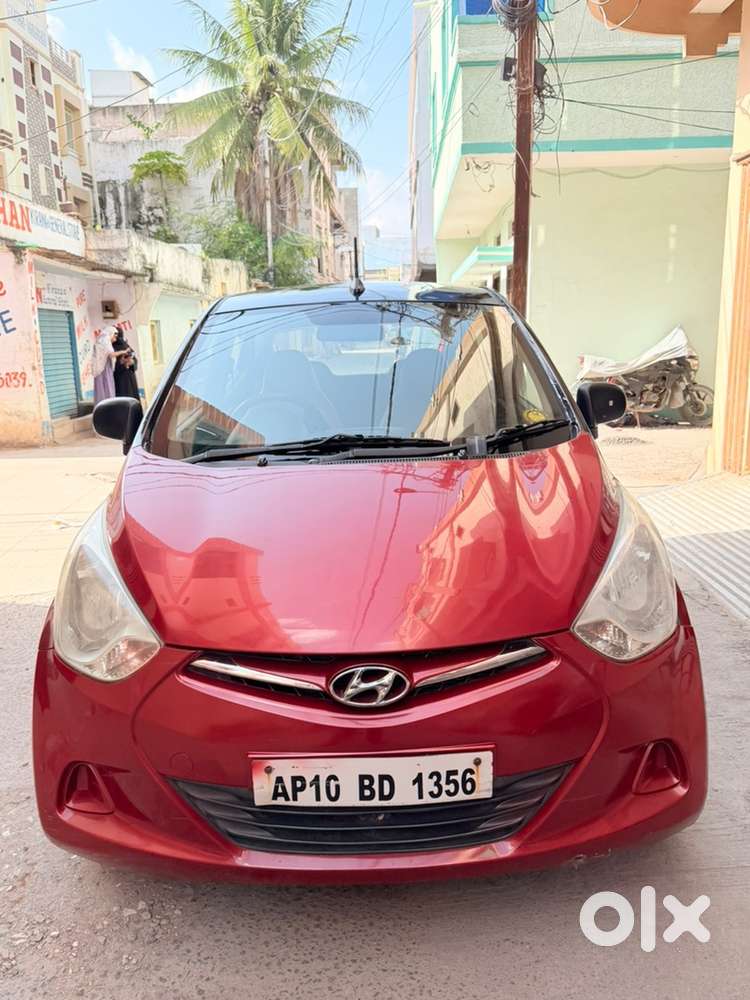 Hyundai Eon Dlite+ Red