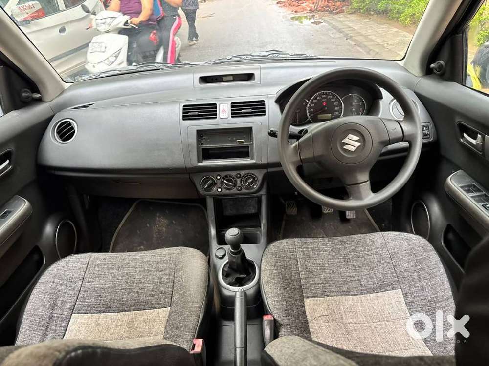 Maruti Suzuki Swift Vxi + Manual, 2009, Petrol