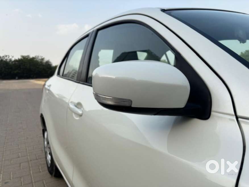 Maruti Suzuki Dzire 1.2 Vxi Amt, 2020, Petrol