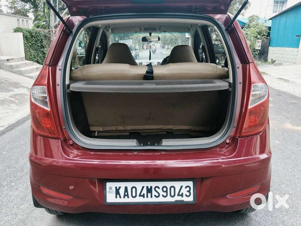Hyundai I10 Sportz, 2017, Petrol