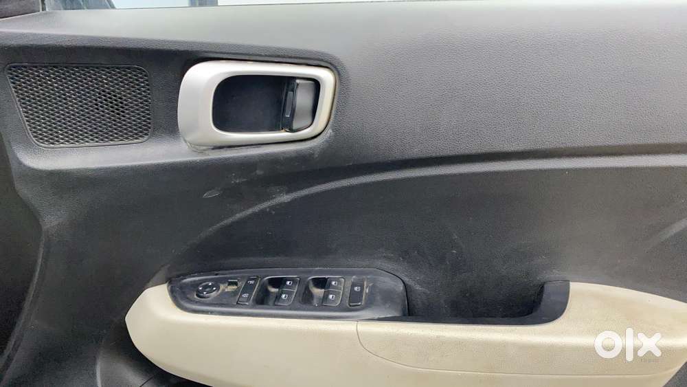 Hyundai Venue [2022-ongoing] 1.2 S, 2023, Petrol