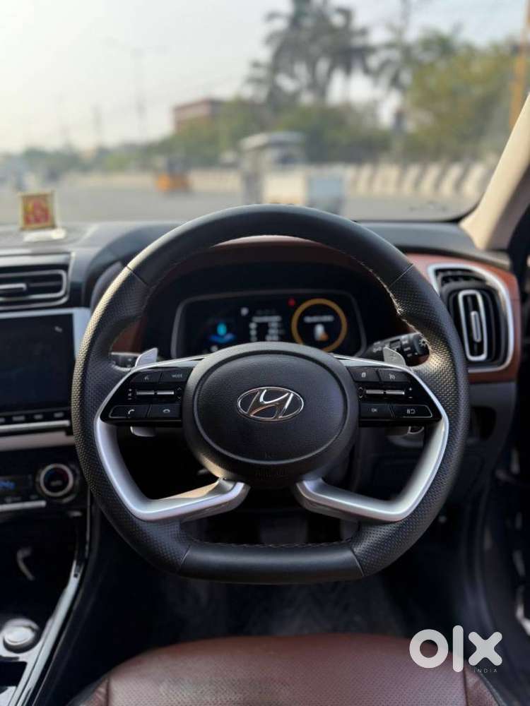 Hyundai Alcazar 2.0 Signature (o) Petrol At 6 Str, 2022, Petrol