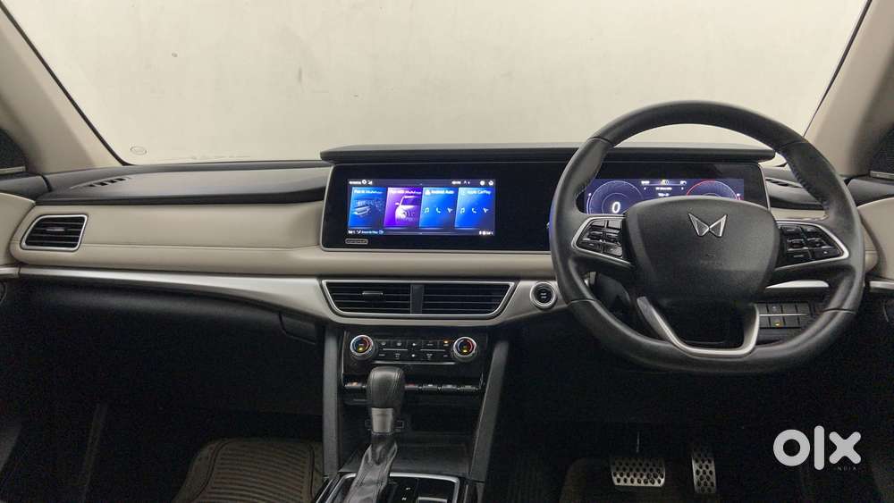 Mahindra Xuv700 2.2 Ax 7 Diesel At Luxury Pack Str, 2022, Diesel