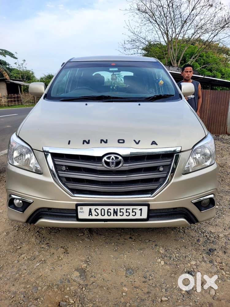 Toyota Innova 2.5 G (diesel) 8 Seater, 2014, Diesel