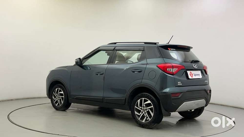 Mahindra Xuv300 1.2 W8 (o) Amt Petrol, 2022, Petrol