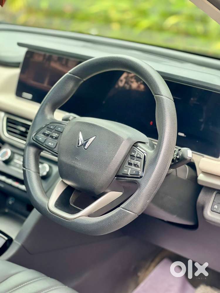 Mahindra Xuv700 2.2 Ax 5 Diesel At 7 Str, 2024, Diesel