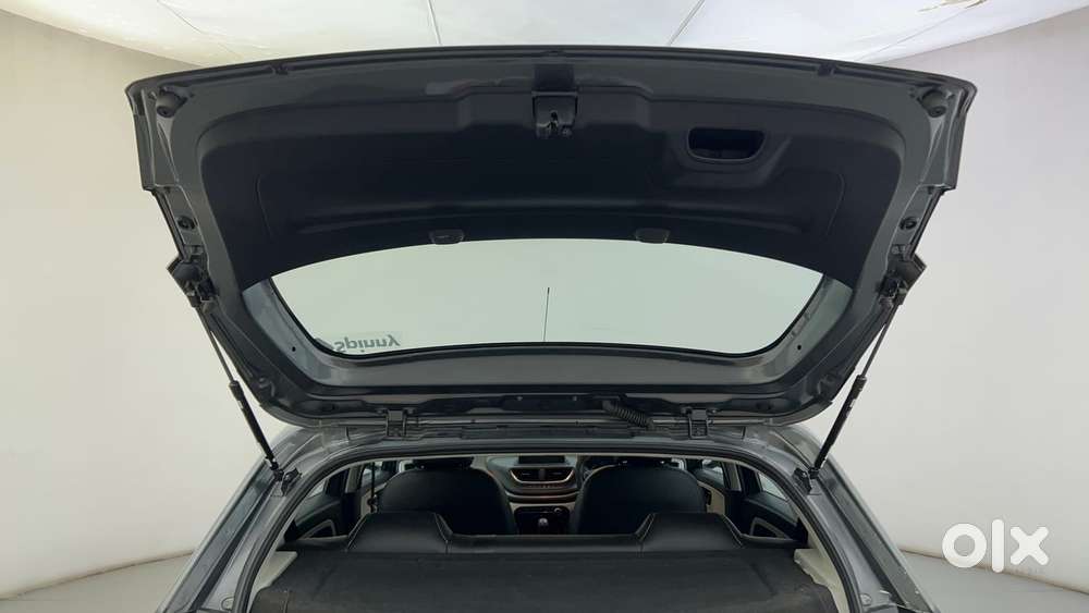 Tata Altroz 1.2 Xt, 2022, Petrol