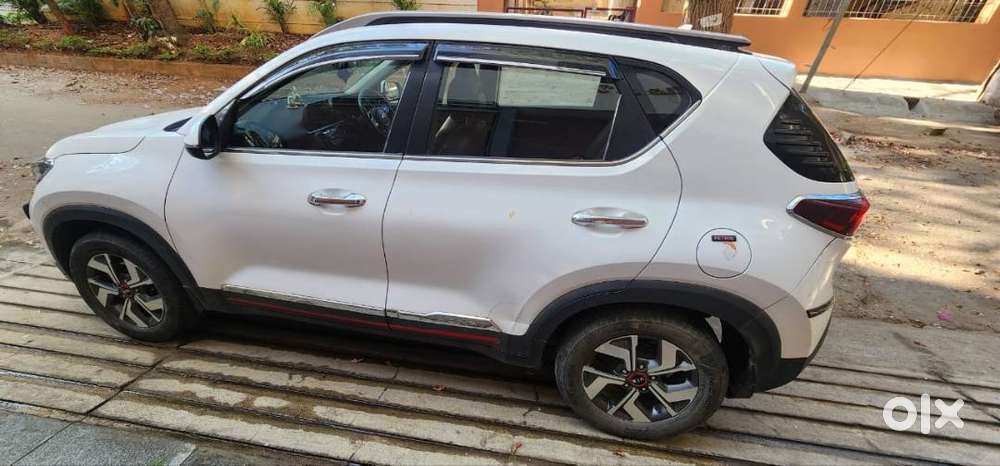 Kia Sonet 2021 Gtx Imt , White Monotone, With Sunroof, Accessories