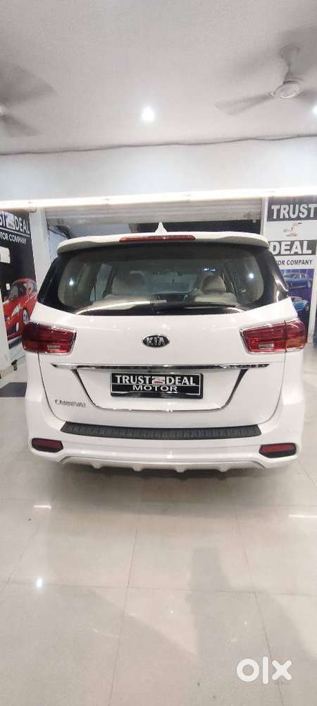 Kia Carnival Premium, 2020, Diesel