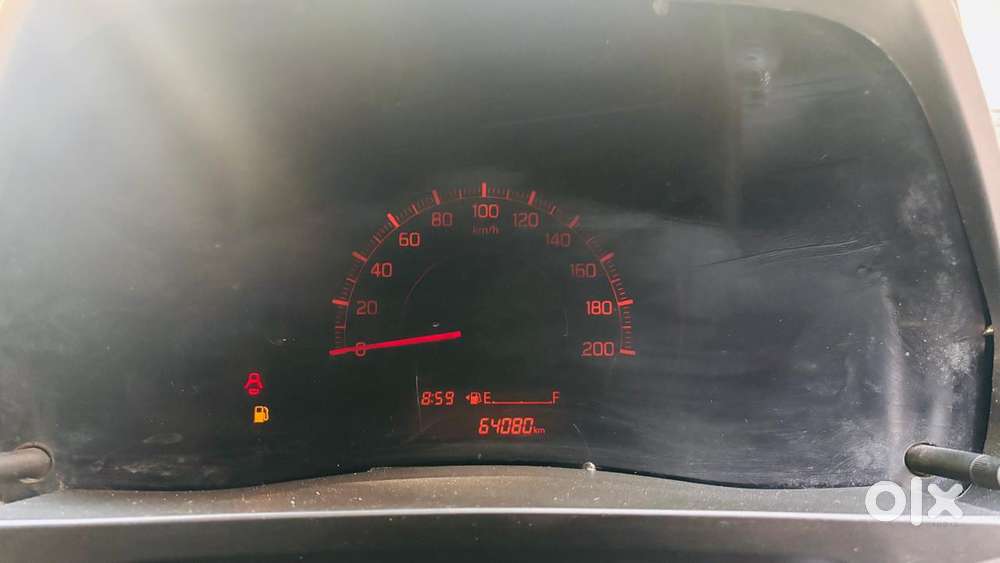 Maruti Suzuki Swift 1.2 Lxi (o), 2022, Petrol