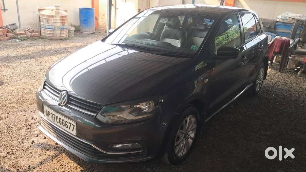 Volkswagen Polo Highline 1.6l Petrol, 2015, Petrol