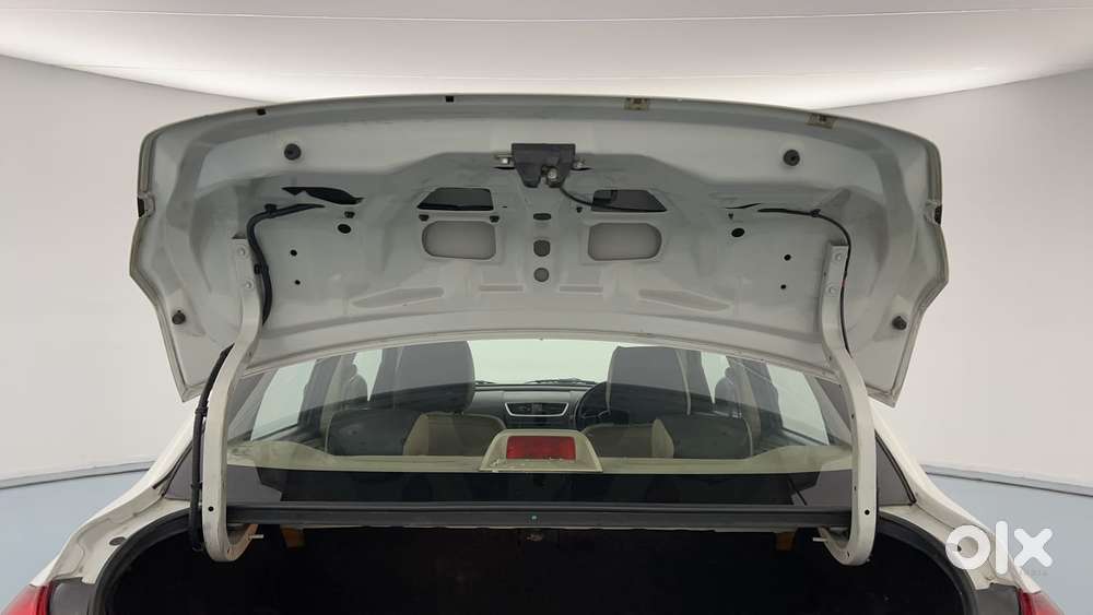 Maruti Suzuki Swift Dzire 1.3 Vxi, 2014, Petrol
