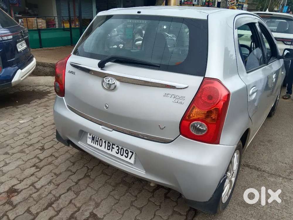 Toyota Etios Liva 2012