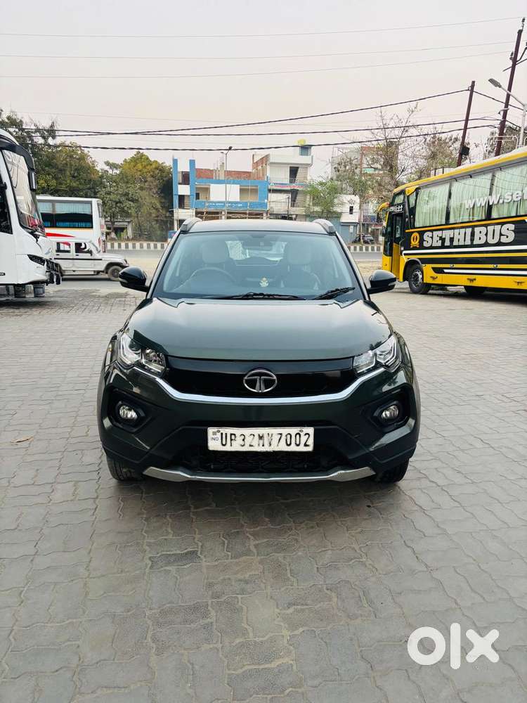 Tata Nexon, 2022, Petrol