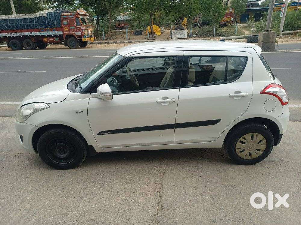Maruti Suzuki Swift Vxi 1.2 Abs Bs-iv, 2012, Petrol