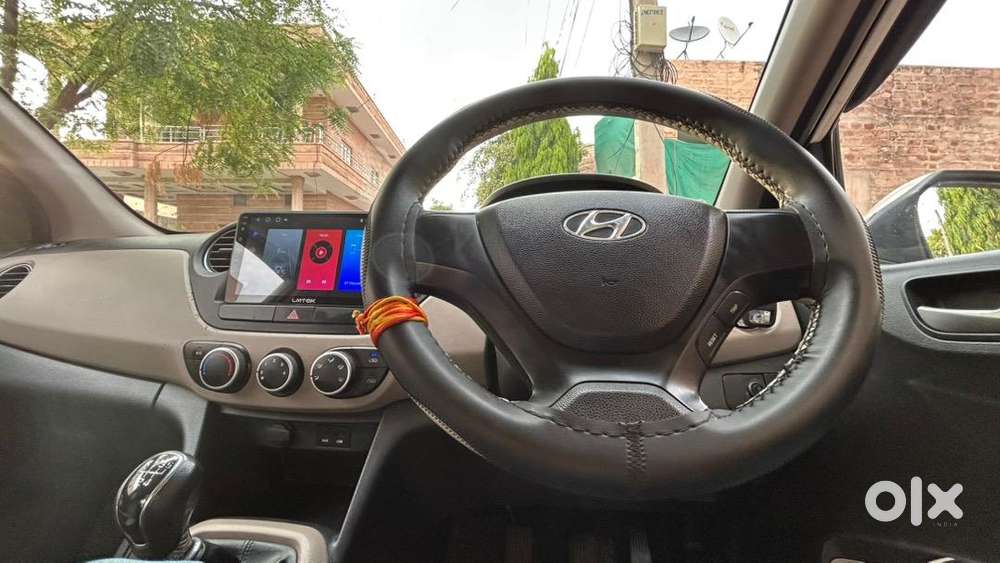 Hyundai Grand I10 Sportz  (push Button Start)