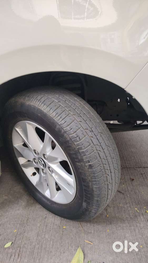 Toyota Innova Crysta 2.4 V 8 Str, 2017, Diesel