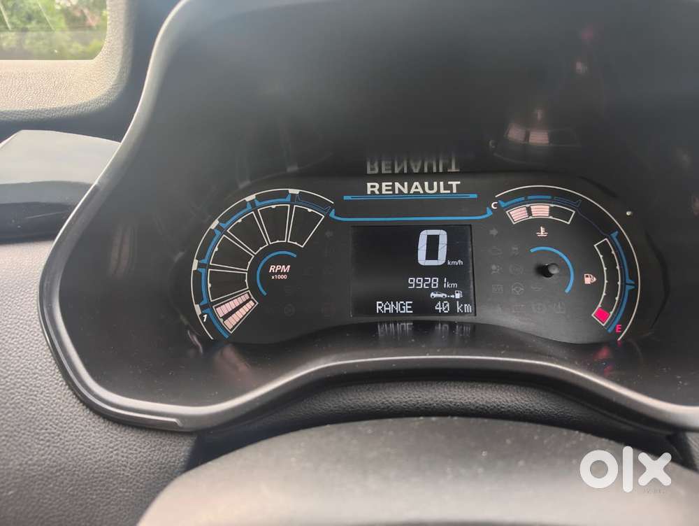 Renault Triber Rxt, 2022, Petrol
