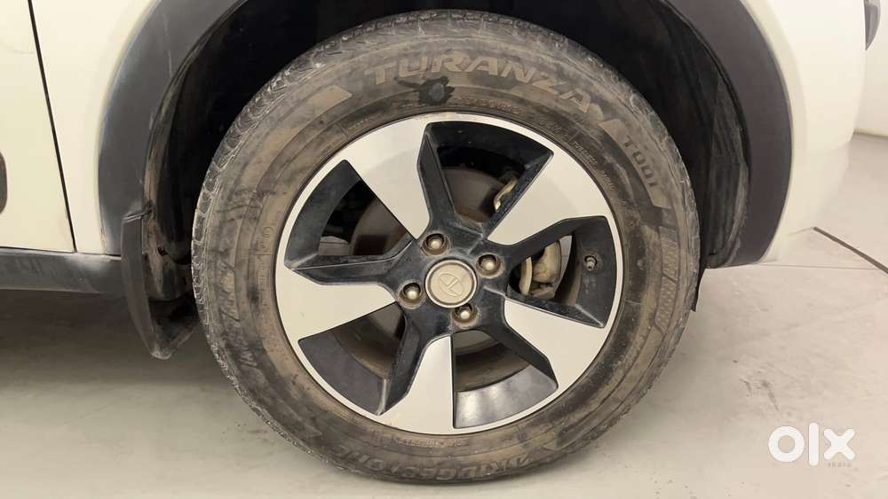 Tata Nexon 1.2 Revotron Xza Plus (o) Dual Tone, 2019, Petrol