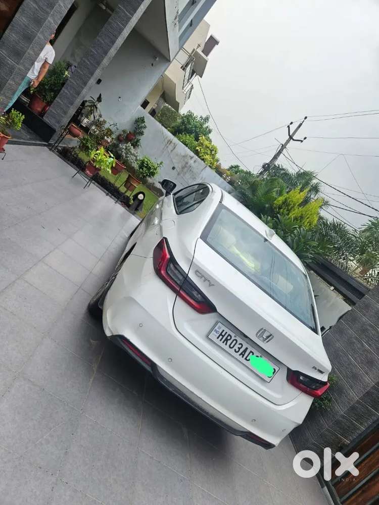 Govt Officer Lady Driven Car