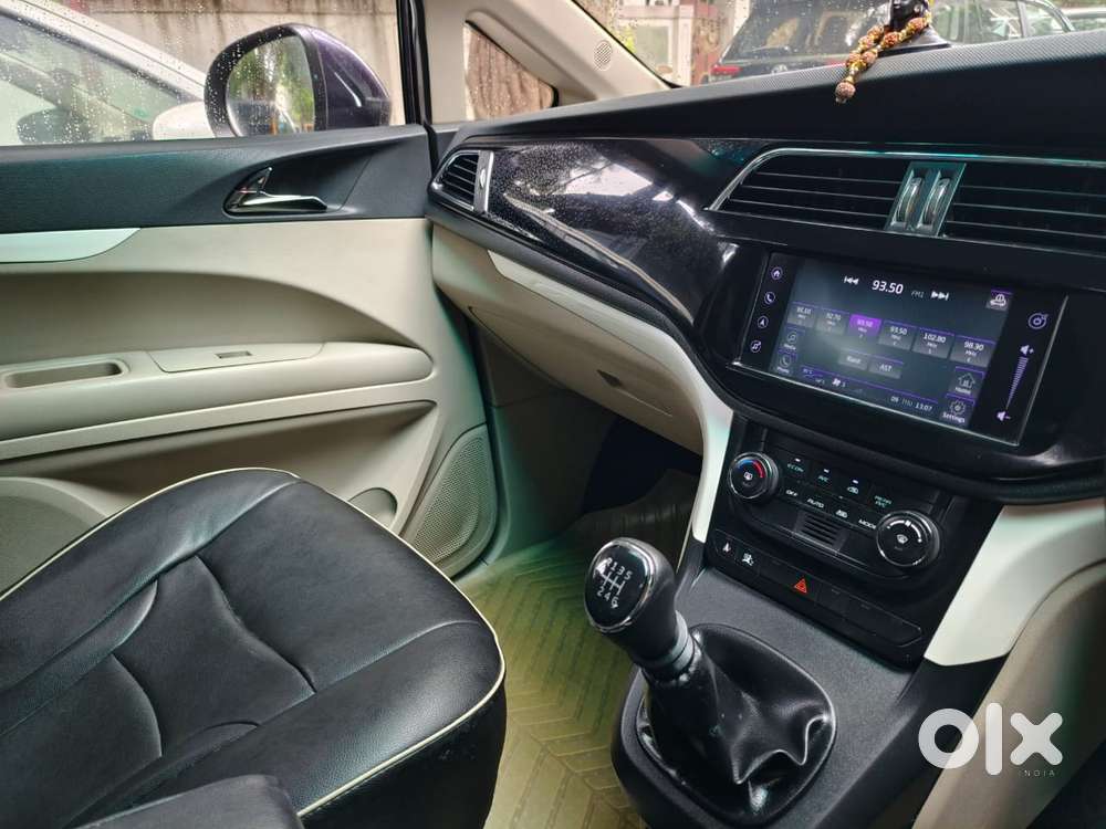 Mahindra Marazzo M8, 2018, Diesel