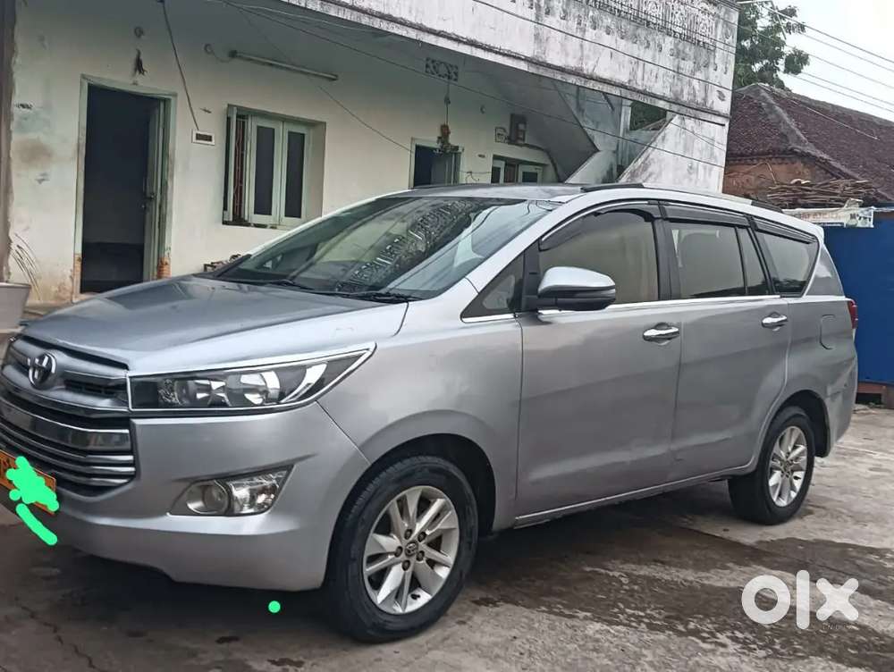 Toyota Innova Crysta 2017 Diesel 205000 Km Driven