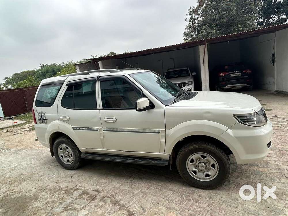 Tata Safari Storme 2016 Diesel Well Maintained