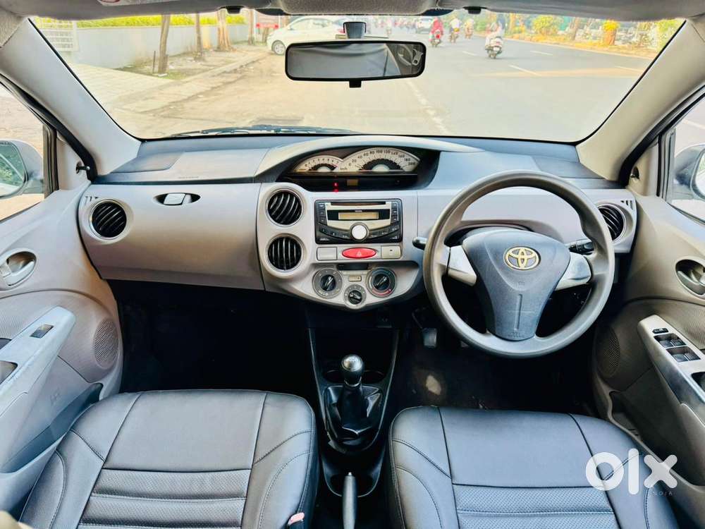 Toyota Etios Cross 1.5l V, 2011, Petrol