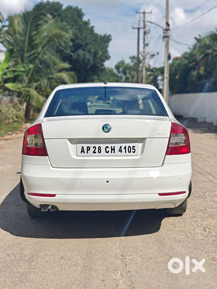 Skoda Laura Elegance 1.9 Tdi Mt, 2012, Diesel