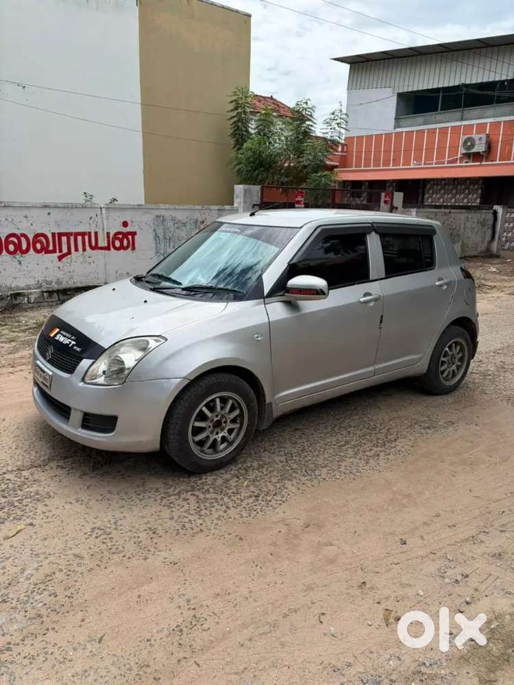 Alloy Wheel, Touch Display, Back Camera