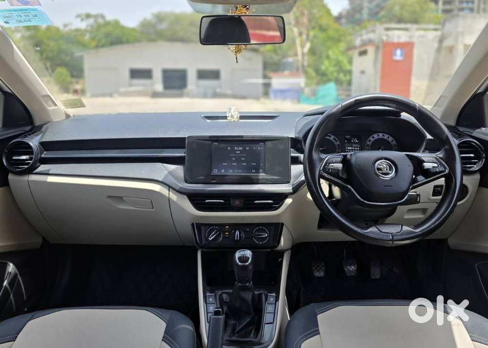 Skoda Slavia 1.0 Active Tsi, 2022, Petrol