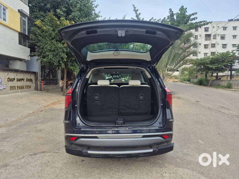 Mahindra Xuv700 2.0 Ax 7 Petrol Mt Str, 2024, Petrol