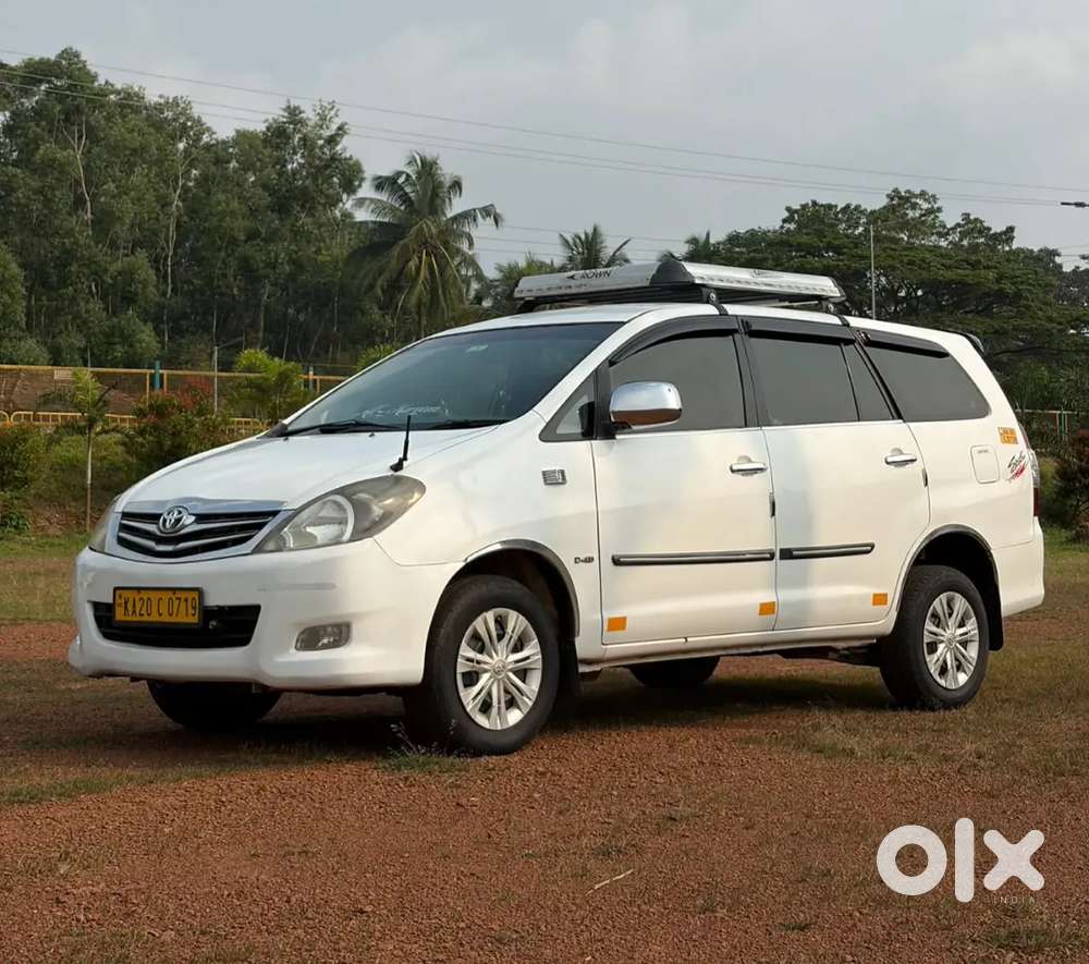 Toyota Innova 2011 Diesel Well Maintained