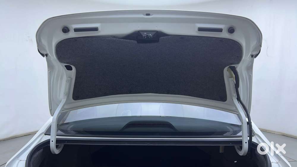 Honda City 1.5 V Mt, 2023, Petrol
