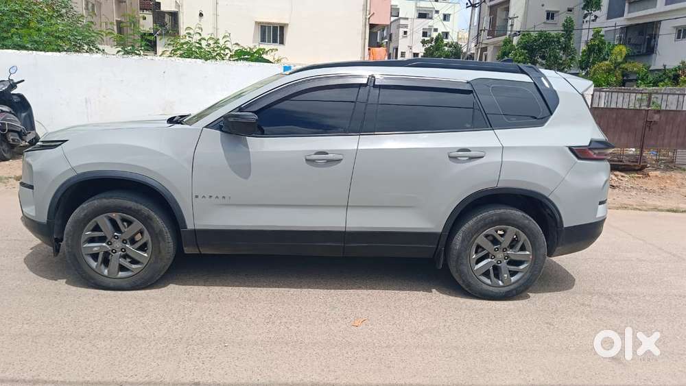 Tata Safari Pure Plus, 2024, Diesel