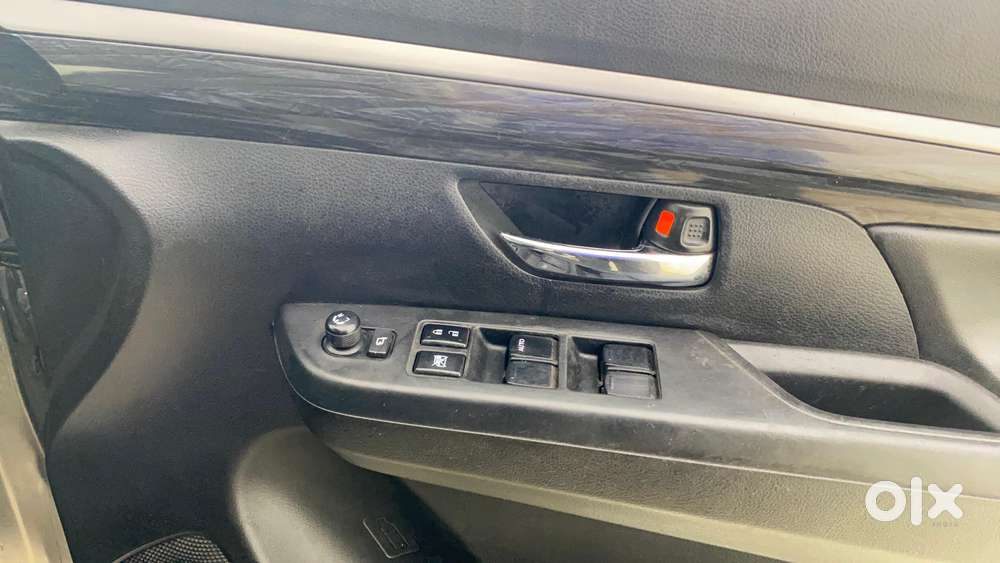 Maruti Suzuki Xl6 Alpha At, 2019, Petrol