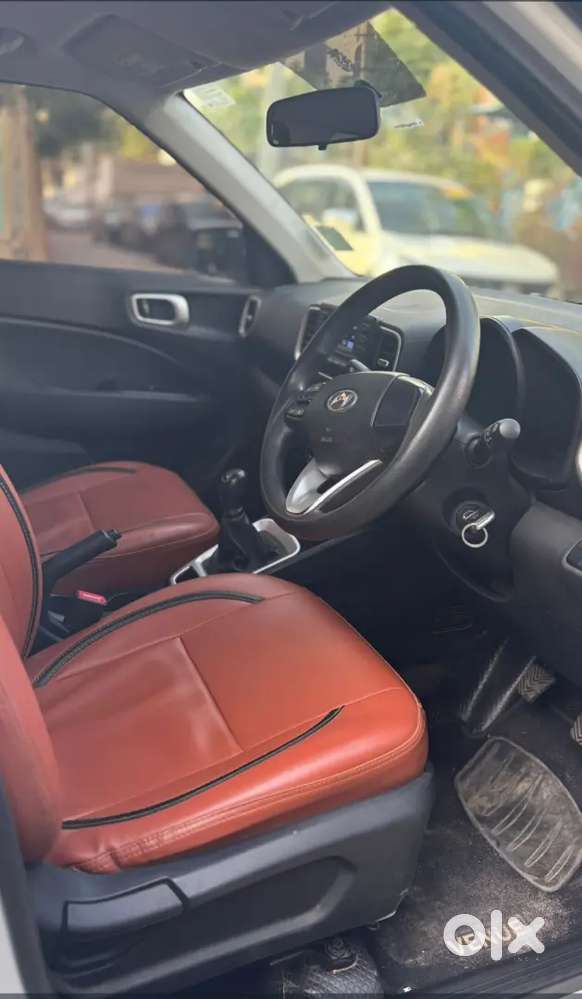 Hyundai Venue 2020 Petrol Well Maintained