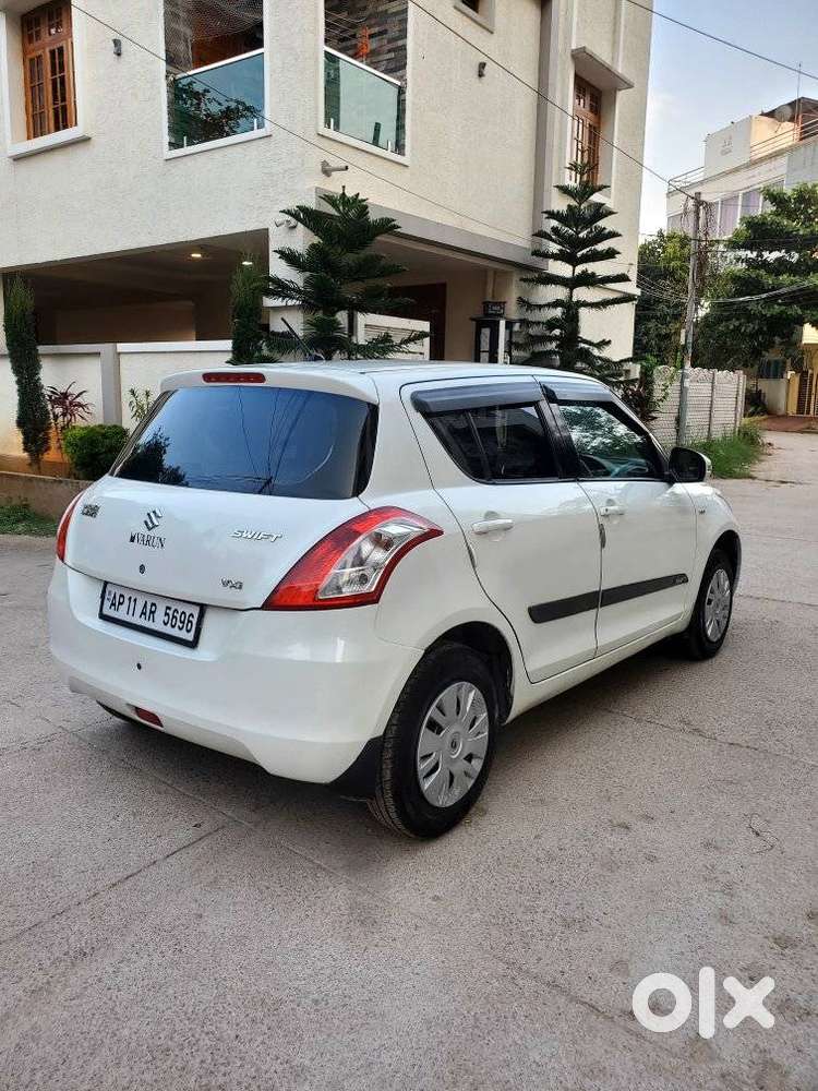 Maruti Suzuki Swift 2011-2014 Vxi, 2013, Petrol