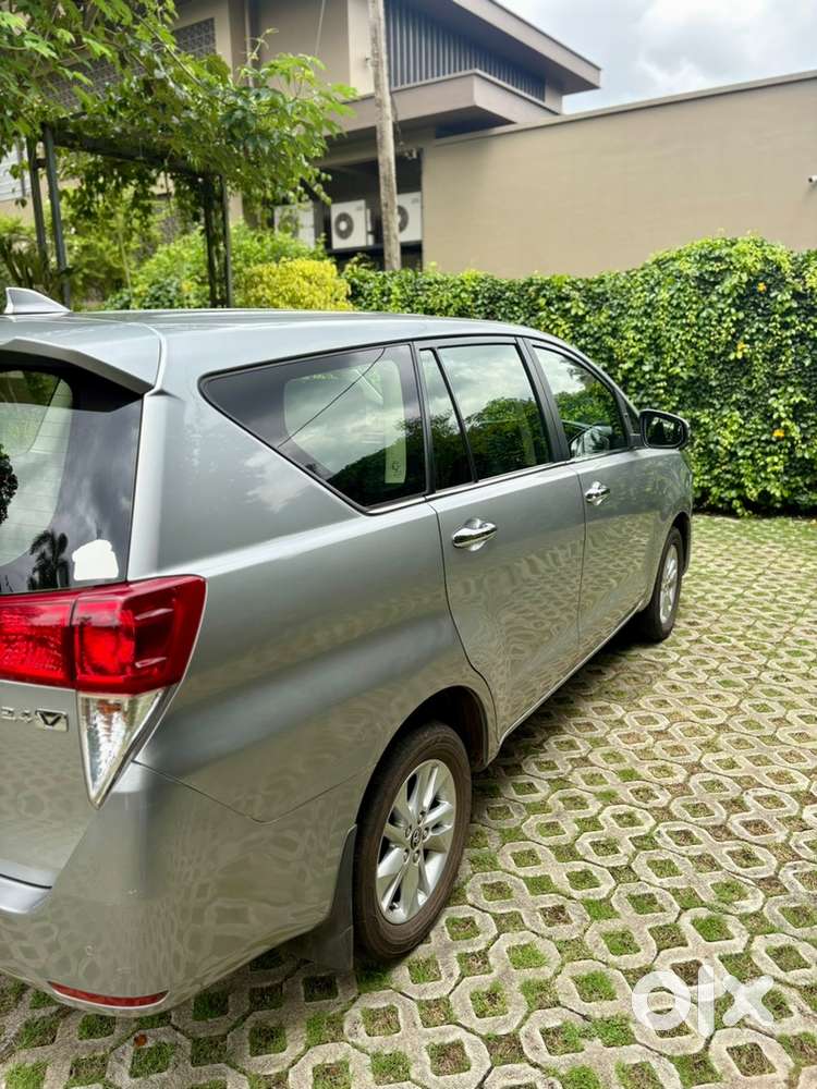 Toyota Innova Crysta 2019