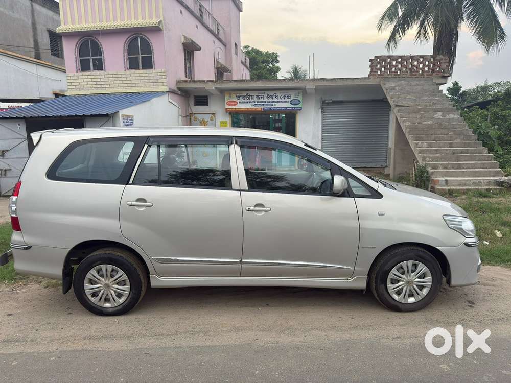 Toyota Innova 2015 Diesel Manual In Excellent Condition