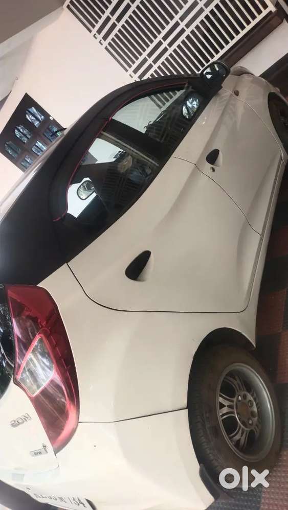 Hyundai Eon 2013 Petrol 102 Km Driven