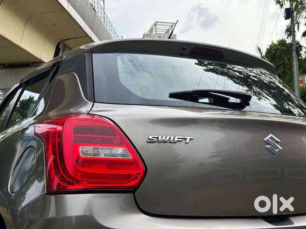 Maruti Suzuki Swift Zxi Plus Amt Dual Tone, 2018, Petrol