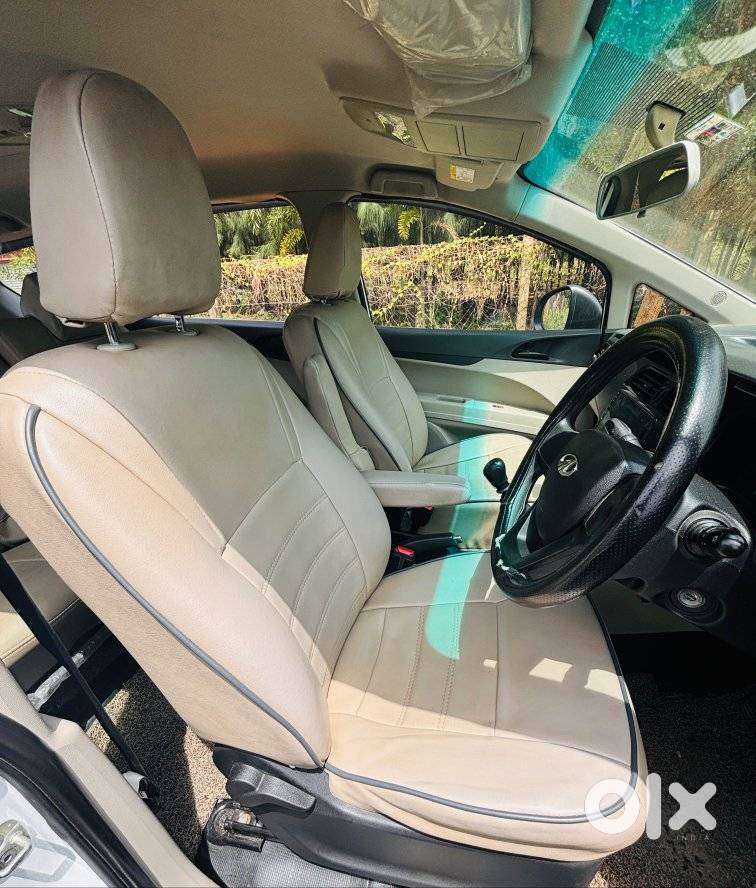 Mahindra Marazzo, 2024, Diesel