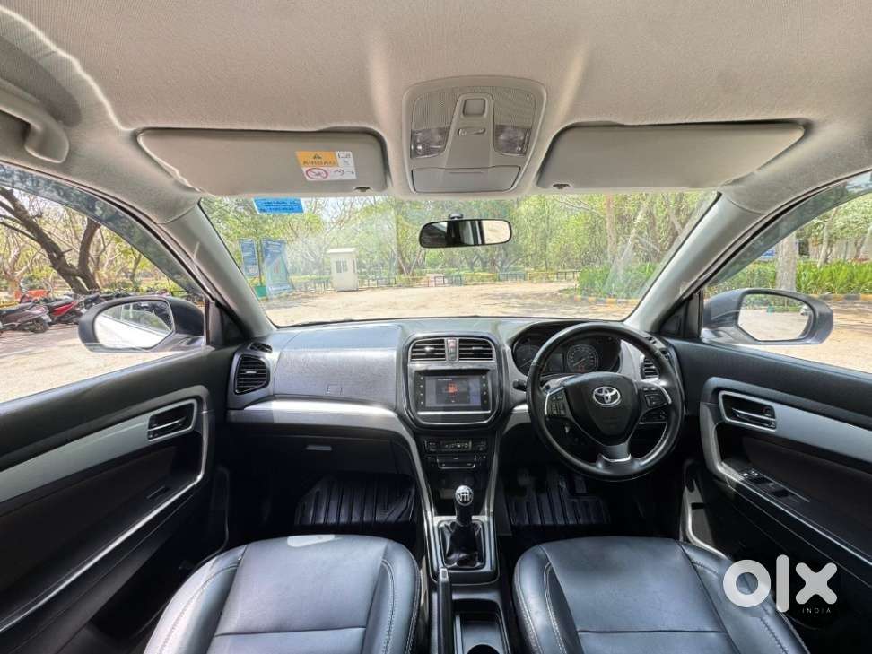 Toyota Urban Cruiser 1.5 Premium Grade Dual Tone Mt, 2022, Petrol
