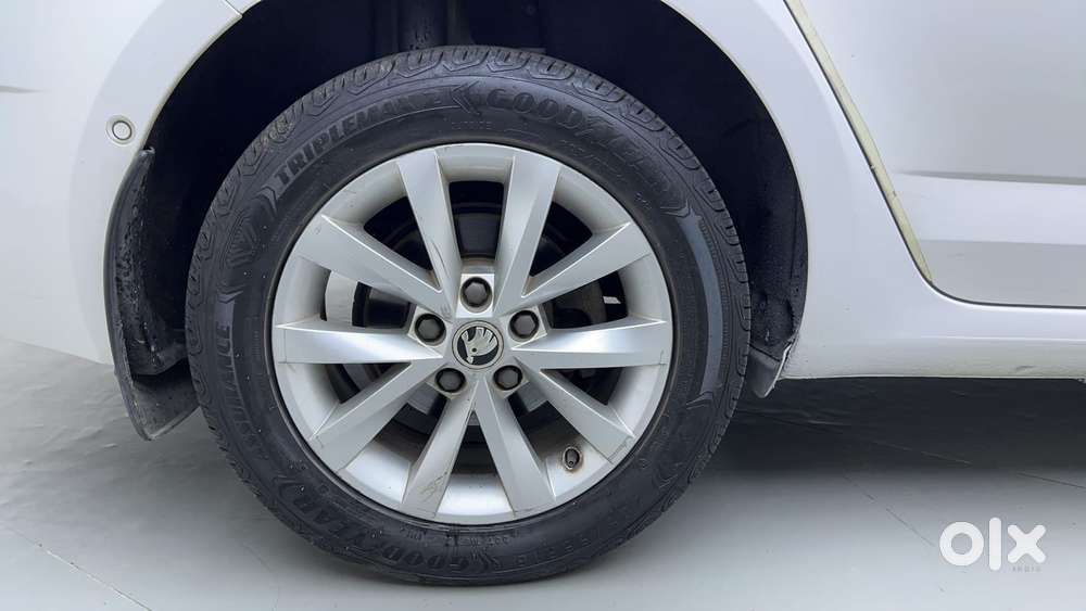 Skoda Octavia 2.0 L K Tsi At, 2018, Petrol