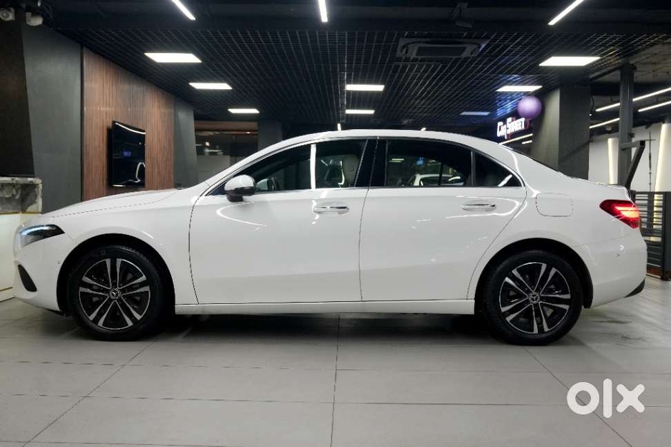 Mercedes-benz A-class Limousine 200, 2025, Petrol