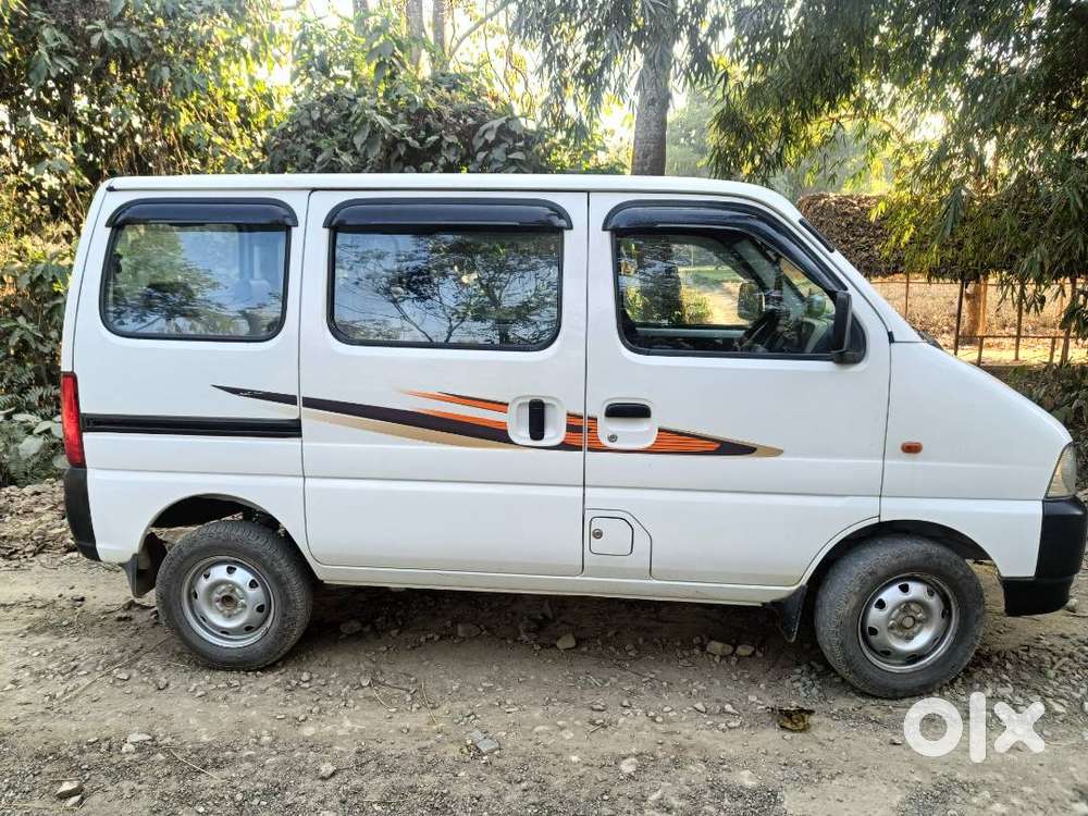 Maruti Eeco Petrol 7-seater 2022
