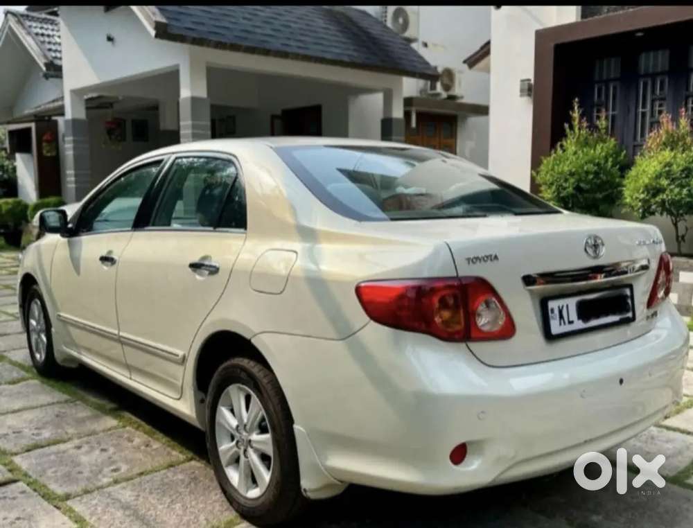 Toyota Corolla Altis 2011 Diesel 122000 Km Driven