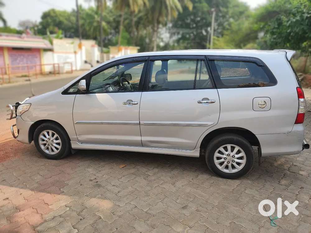Toyota Innova 2013 Diesel Well Maintained
