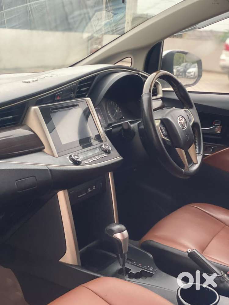 Toyota Innova Crysta 2.8z Automatic, 2017, Diesel